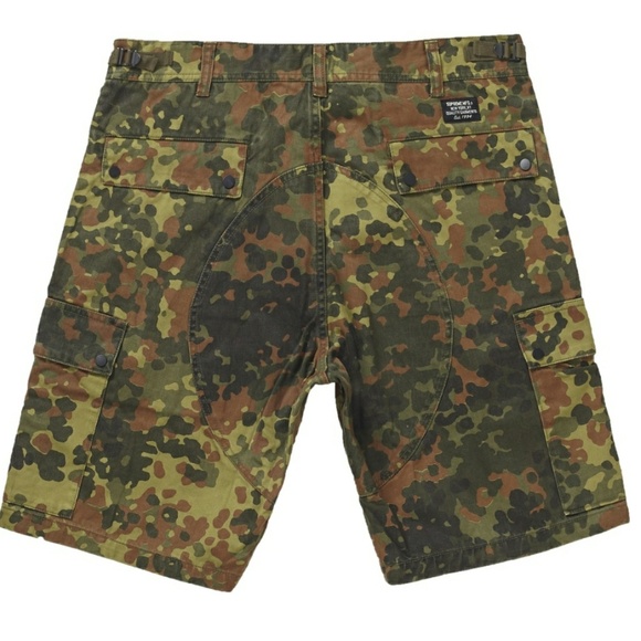 Supreme Cargo Shorts German Camo size 32